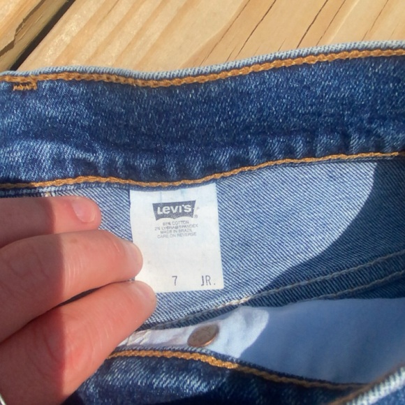 Jr Levi Shorts - Picture 3 of 3